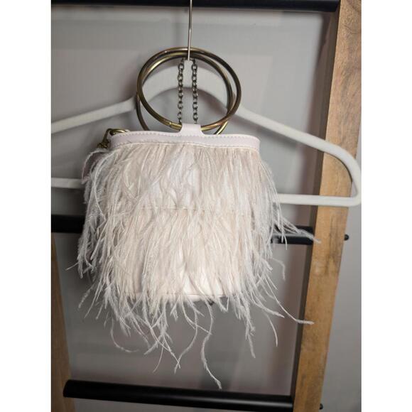 Street Level White Feathered Handbag with Gold Rings and Chain Strap - Picture 1 of 9